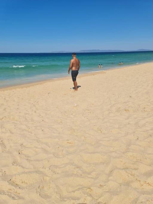 "Linda'S Guest House" Beach House With Private Patio & Hot Tub, 3 Min From The Beach Costa da Caparica Bagian luar foto